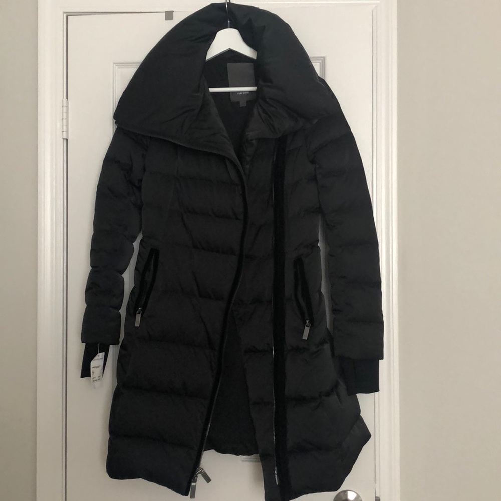 Black Down Puffer Vera Wang Coat